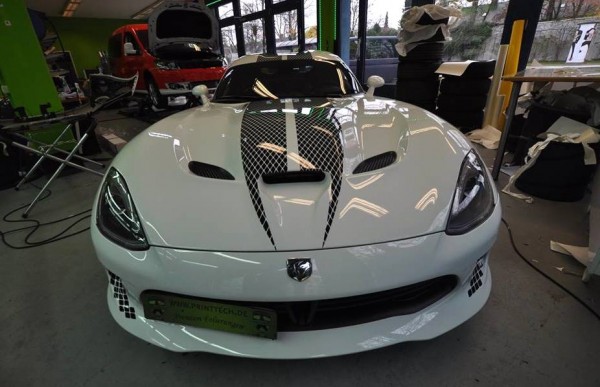 geiger cars dodge viper 1 600x387 at Geiger Cars Dodge Viper Wrapped by Print Tech