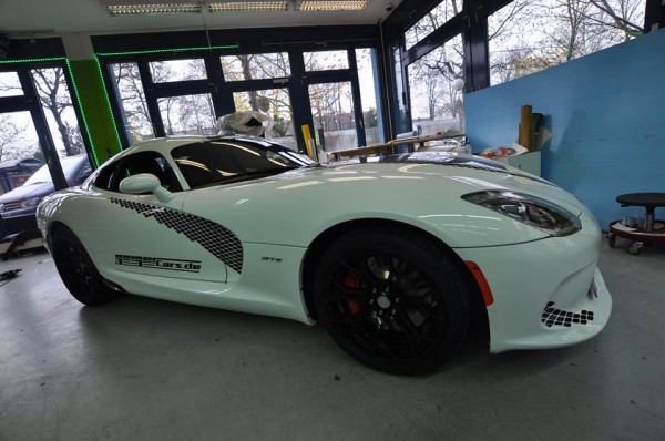 geiger cars dodge viper 5 600x398 at Geiger Cars Dodge Viper Wrapped by Print Tech