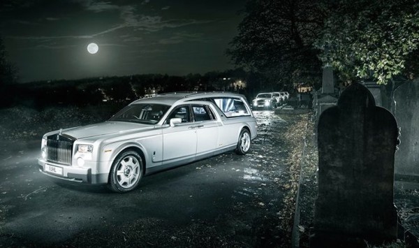 phantom hearse 0 600x355 at Rolls Royce Phantom Hearse for a Deluxe Halloween!