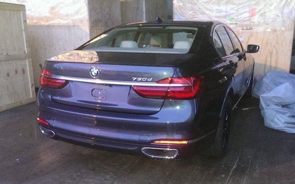 2016 BMW 7 Series 0 600x375 at 2016 BMW 7 Series Spotted in the Wild