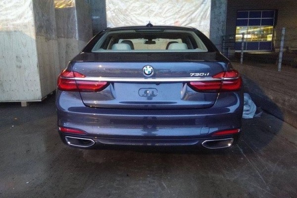 2016 BMW 7 Series 2 600x400 at 2016 BMW 7 Series Spotted in the Wild