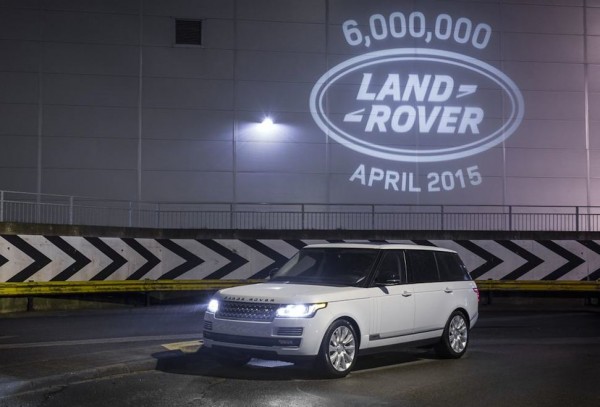 Six Millionth Production Land Rover 1 600x407 at Six Millionth Production Land Rover Celebrated with a Lamp