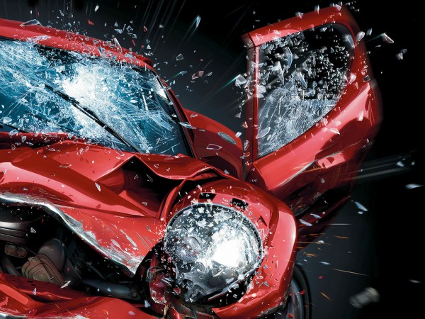 car crash 600x450 at 5 Things to Watch Out for if you are in a Car Accident
