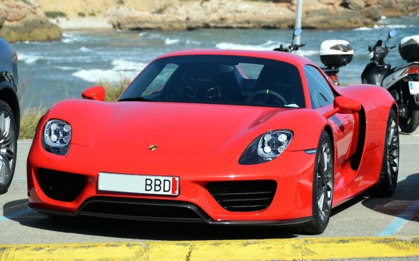 red porsche 918 0 600x374 at All Red Porsche 918 Spotted at Puerto de Sitges
