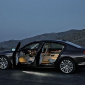 2016 BMW 7 Series official 6 175x175 at Official: 2016 BMW 7 Series Unveiled