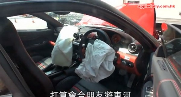 Ferrari 599 GTB Wrecked 2 600x323 at Ferrari 599 GTB Wrecked Beyond Recognition in Hong Kong