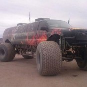 Ford Excursion Monster Limo 6 175x175 at Ford Excursion Monster Limo Is the Most Awesome Pointless Thing Ever!