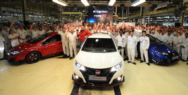 Civic Type R Line Off Event 600x304 at British Built Honda Civic Type R Heads to Japan