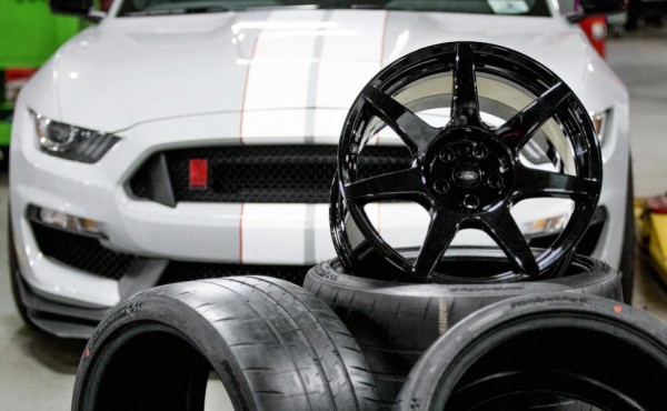 Shelby GT350R carbon wheels 1 600x370 at Shelby GT350R Gets Fancy Carbon Fiber Wheels