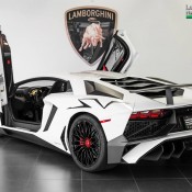 Lamborghini Aventador SV Bianco 11 175x175 at Gallery: Bianco Isis Lamborghini Aventador SV
