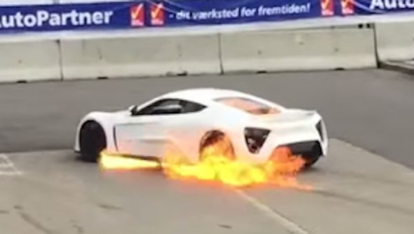 zenvo st1 fire 600x339 at Another Zenvo ST1 Catches Fire on the Race Track