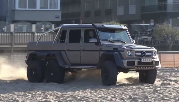 g63 6x6 sand 600x341 at Mercedes G63 AMG 6x6 Is Good for Storming Beaches