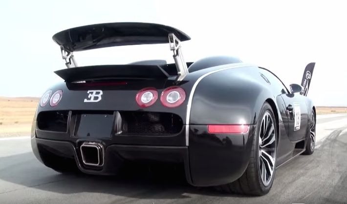 Bugatti Veyron Sang Noir run at Bugatti Veyron Sang Noir Does the Drag Thing