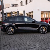 Techart Cayenne Magnum 5 175x175 at Techart Porsche Cayenne Magnum Looks Mean in Black