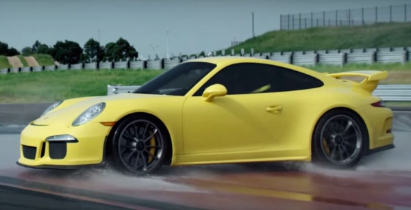 gt3 spin 600x307 at Watching a Porsche 991 GT3 Spin Is Strangely Attractive!