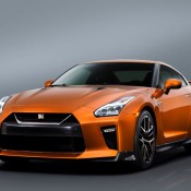 2017 Nissan GT R 4 175x175 at 2017 Nissan GT R Hits NYIAS