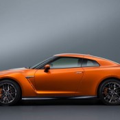 2017 Nissan GT R 5 175x175 at 2017 Nissan GT R Hits NYIAS