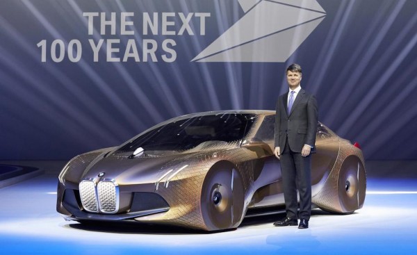 BMW Vision Next 100 0 600x367 at BMW Vision Next 100 Marks Firm’s Centenary