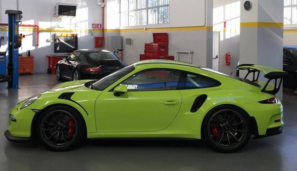 Lime Green Porsche 991 GT3 RS 1 600x346 at Lime Green Porsche 991 GT3 RS   Dope or Nope?