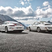 Porsche 911 R meet 1 175x175 at Porsche 911 R Meets its Ancestor