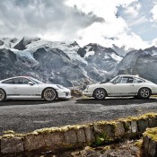 Porsche 911 R meet 2 175x175 at Porsche 911 R Meets its Ancestor