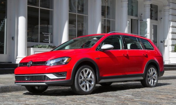 VW Golf Alltrack 0 600x358 at 2017 VW Golf Alltrack Unveiled Ahead of NYIAS Debut
