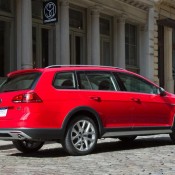 VW Golf Alltrack 1 175x175 at 2017 VW Golf Alltrack Unveiled Ahead of NYIAS Debut