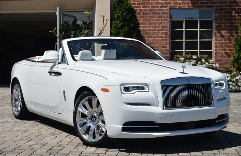 Белый роллс. Rolls Royce Dawn. Rolls Royce кабриолет. Роллс Ройс White. Rolls Royce Dawn белый.