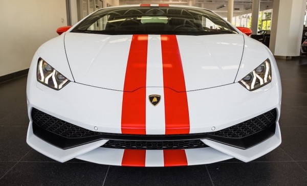 Lamborghini Huracan Aesthetic 0 600x364 at Lamborghini Huracan with Aesthetic Package Spotted for Sale