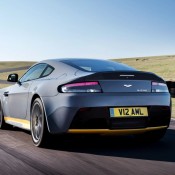 Manual V12 Vantage S 2 175x175 Manual V12 Vantage S 2 175x175 at Manual Aston Martin V12 Vantage S Revealed