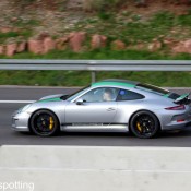 Porsche 911 R Green 3 175x175 Porsche 911 R Green 3 175x175 at Porsche 911 R Spotted with Green Stripes