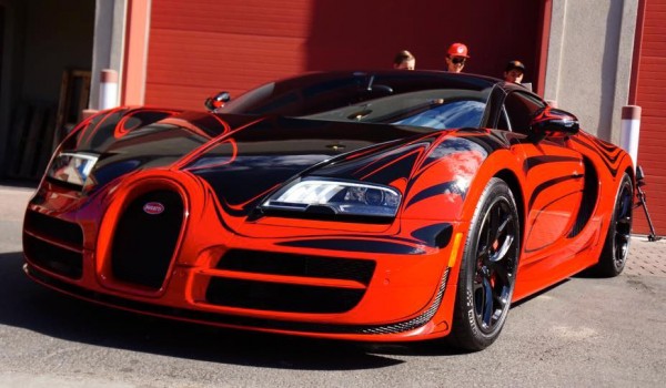 veyron vitesse hellbug 600x350 at This Is What Bugatti Veyron Vitesse Looks Like at 230mph