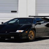 Lamborghini Countach auction 1 175x175 at Up for Grabs: Lamborghini Countach with 10K Miles
