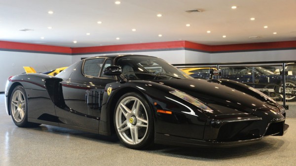 black enzo auction 600x338 at Black Ferrari Enzo Gets Smoky at Auction!