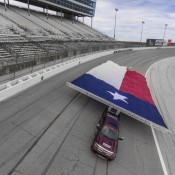 Chevrolet Flag Puling 4 175x175 at Chevrolet Sets Guinness World Record for Pulling a Flag