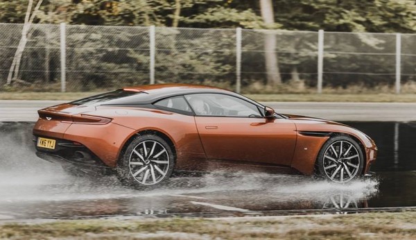 Aston Martin DB11 in Action 0 600x346 at Gallery: Aston Martin DB11 in Action