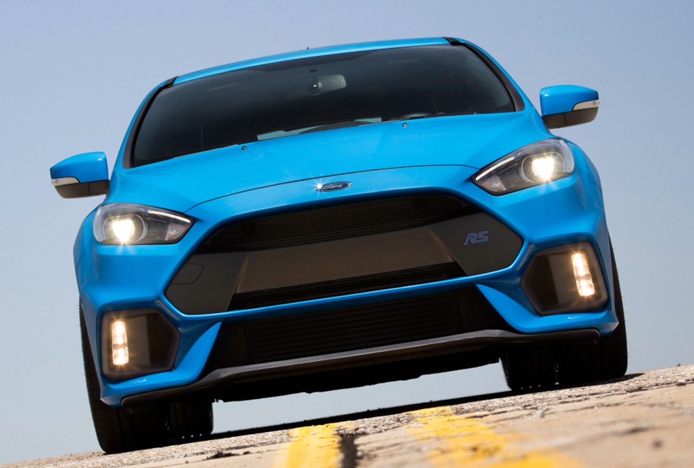 Ford Focus RS Magny at New Ford Focus RS Tackles Magny Cours