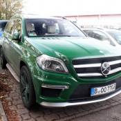 Green Mercedes GL63 AMG 2 175x175 Green Mercedes GL63 AMG 2 175x175 at Green on Green Mercedes GL63 AMG Spotted in Berlin
