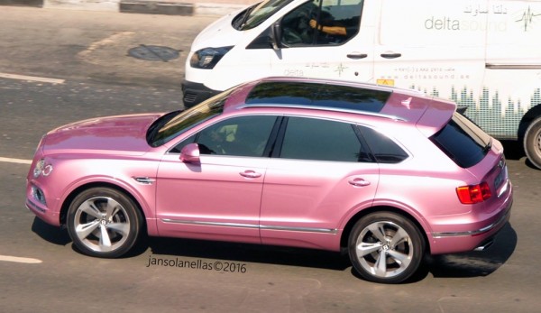 Pink Bentley Bentayga 0 600x347 at Pink Bentley Bentayga Spotted in the Wild