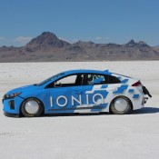 Hyundai Ioniq Speed Record 2 175x175 at Hyundai Ioniq Sets a New Hybrid Land Speed Record