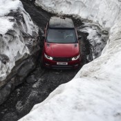 range rover sport ski challenge 3 175x175 range rover sport ski challenge 3 175x175 at Range Rover Sport Tackles Inferno Downhill Ski Run