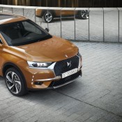 DS 7 Crossback 1 175x175 at Official: Citroen DS 7 Crossback