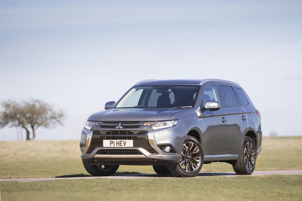Mitsubishi Outlander PHEV Juro 1 at 2017 Mitsubishi Outlander PHEV Juro Specs and Pricing