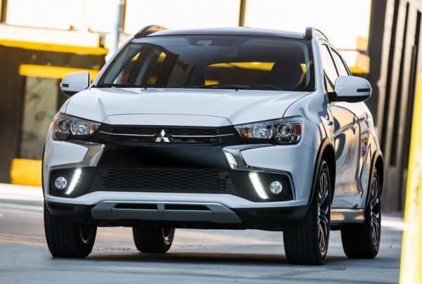 2018 Mitsubishi Outlander 0 600x404 at 2018 Mitsubishi Outlander Set for New York Debut