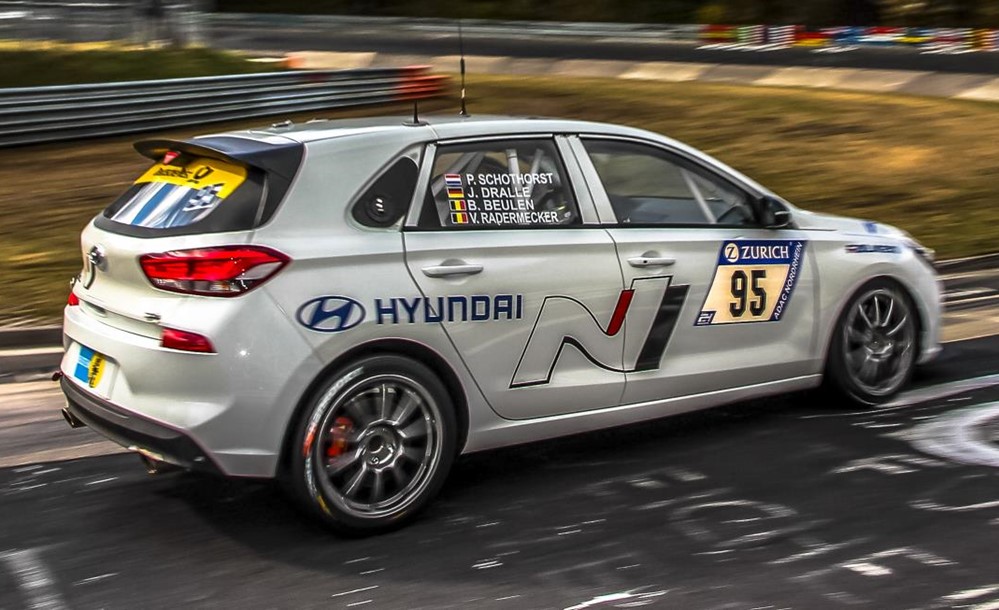 Hyundai 24h Race Qualifying 4 at Two Hyundai i30 N Compete at Nurburgring 24h