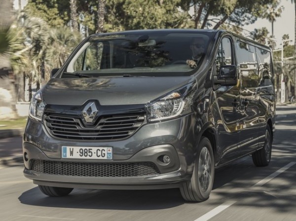 Renault trafic 0 600x449 at Official: Renault TRAFIC SpaceClass