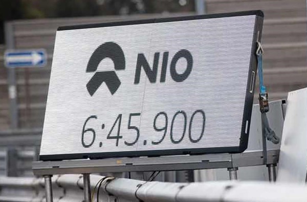 nio ep9 ring 2 600x394 at NIO EP9 Sets New Nurburgring Lap Record