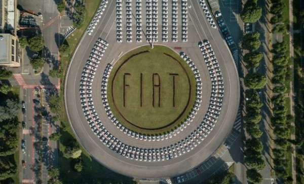 170619 Fiat Esselunga 03 600x364 at Almost 1,500 Fiat 500s Delivered in 48 Hours!