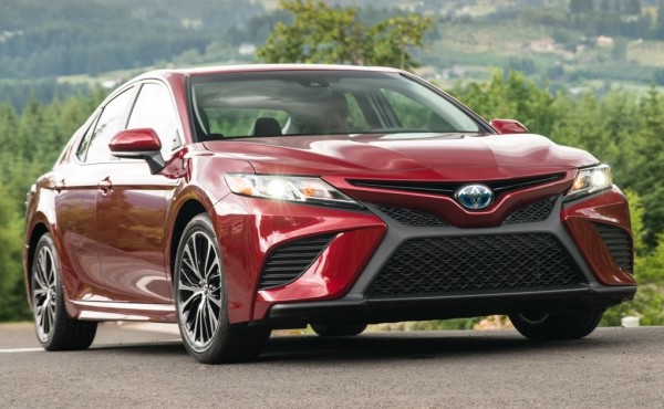 2018 Toyota Camry 7 600x370 at 2018 Toyota Camry   Specs, Details, Pricing