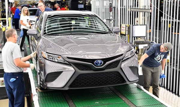 2018 Toyota Camry Lineoff 600x358 at 2018 Toyota Camry Production Begins in Kentucky